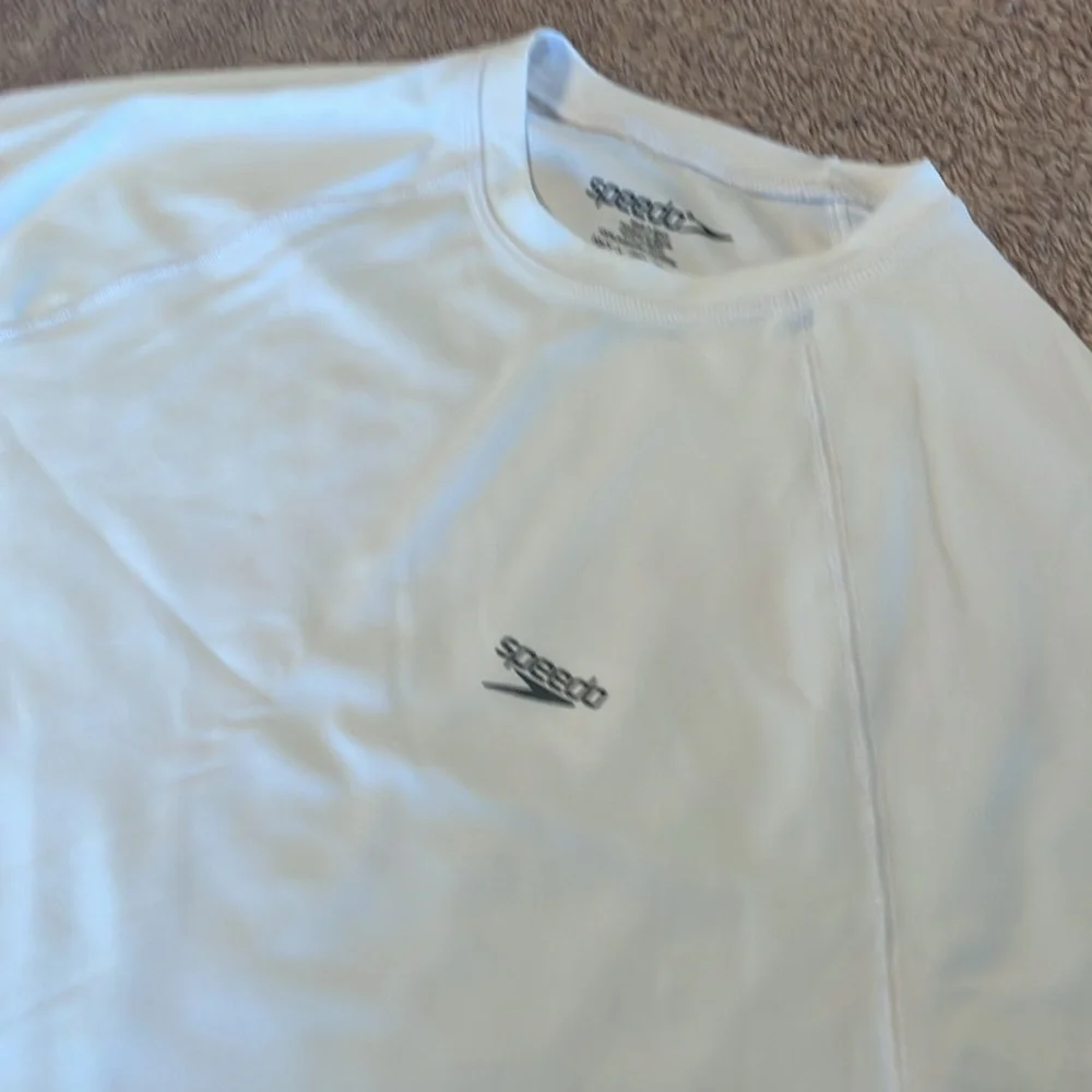 SPEEDO Men’s Dri Fit UPF Swim Shirt - size Small - Picture 9 of 14